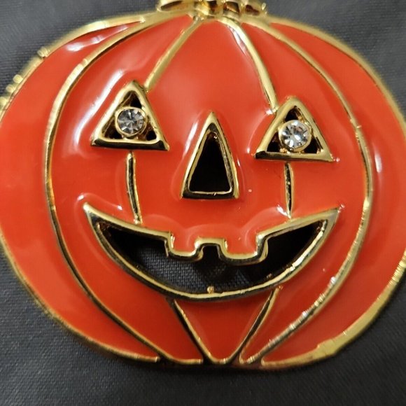 Enamel Brooch PUMPKIN orange for Halloween or Fall! Vintage - Picture 3 of 5